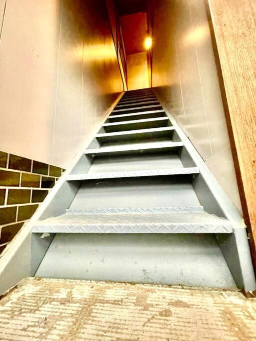 三丁庵 貸別荘 海まで徒歩10分 観光地ペリーロードまで徒歩2分の最高なロケーション 下田を遊び尽くせる貸別荘 無料駐車場もあります2Min Walk To The Perry Road 10Min Walk To The Beach Old Japanese Modern Style House Luaran gambar
